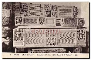 Carte Postale Ancienne Arles Musee Lapilaire Sarcophage chretien a Strigîles dit de la Nativite