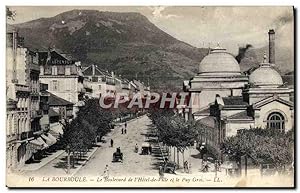 Carte Postale Ancienne La Bourboule Le Boulevard De l'Hôtel De Ville Et Le Puy Gros