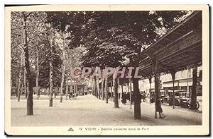 Carte Postale Ancienne Vichy Galerie Couverte Dans le Parc