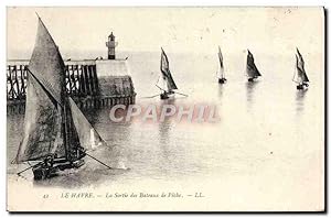 Carte Postale Ancienne Le Havre La Sortie Des Bateaux De Peche