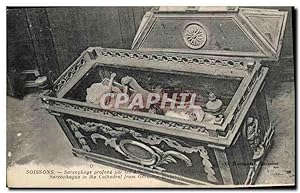Carte Postale Ancienne Soissons Sarcophage profane par les Allemands