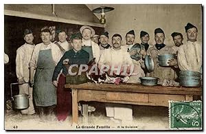 Carte Postale Ancienne Cuisine La grande famille A la cuisine