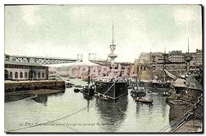 Carte Postale Ancienne Bateau Brest Pont national ouvert Passage du cuirasse Marseillaise