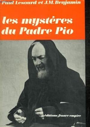Seller image for LES MYSTERES DU PADRE PIO for sale by Le-Livre