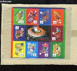 Une planche de 11 timbres-poste non-oblitérés, de chaque stade de la Coupe du Monde de Football 1...