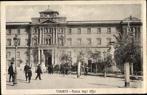 Bild des Verkufers fr Ansichtskarte / Postkarte Tarent Taranto Puglia, Palazzo degli Uffici zum Verkauf von akpool GmbH