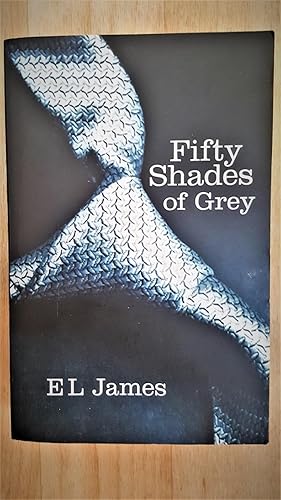 Immagine del venditore per Fifty Shades of Grey venduto da Collector's Corner