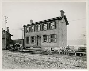 Archive of 15 photographs documenting the moving of Heinz House