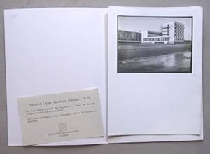 Bild des Verkufers fr Bauhaus Dessau, 1926. Orig.-Photo (Barytabzug). zum Verkauf von antiquariat peter petrej - Bibliopolium AG