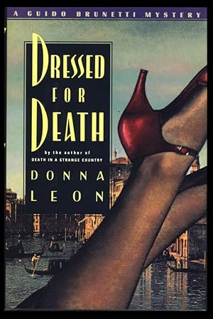 Bild des Verkufers fr Dressed for Death zum Verkauf von Parigi Books, Vintage and Rare