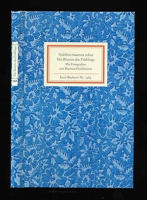 Bild des Verkufers fr Veilchen trumen schon. Die Blumen des Frhlings. Texte und Bilder. zum Verkauf von Versandantiquariat  Rainer Wlfel