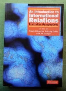 Image du vendeur pour An Introduction to International Relations. Australian Perspectives. mis en vente par Versandantiquariat Sabine Varma