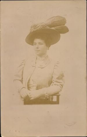 Foto Ansichtskarte / Postkarte Portrait einer Frau, Hut, Clementina Granado