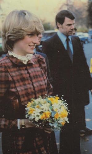 Princess Diana Arrives at London Thames Yacht Boat Club 1981 Royal Postcard