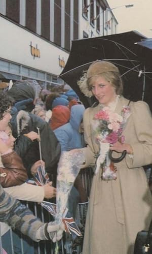 Princess Diana Saint St Davids 1981 Crowds Pembrokeshire Royal Wedding Postcard