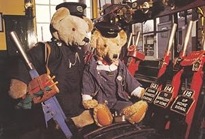 Stroudly & Billington Teddy Bears Havenstreet Station Billington Beds Postcard
