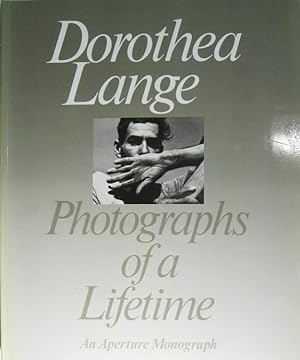 Immagine del venditore per Dorothea Lange. Photographs of a Lifetime. With an Essay by Robert Coles. Afterword by Therese Heyman. venduto da Rotes Antiquariat