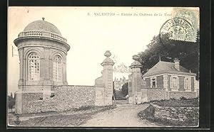 Carte postale Vallenton, Entree du Chateau de la Tour