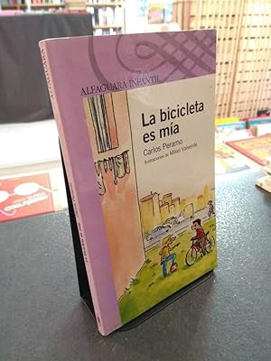 Imagen del vendedor de La bicicleta es mia a la venta por Libros Antuano