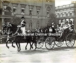 Orig.-Foto: Würdenträger (Kaiser Wilhelm II. ? )in einer Pferdekutsche.