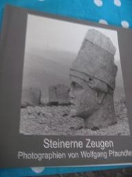 Steinerne Zeugen Katalog zur Ausstellung im Tiroler Volkskundemuseum 2004