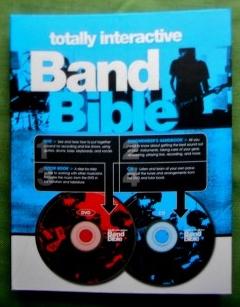 Bild des Verkufers fr Totally Interactive Band Bible. Bandmember's Handbook. Tutor Book. 1 CD. 1 DVD. zum Verkauf von Versandantiquariat Sabine Varma