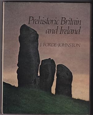 Immagine del venditore per Prehistoric Britain and Ireland venduto da Broadwater Books