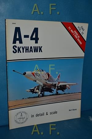 Immagine del venditore per A-4 Skyhawk in Detail and Scale (D & S, Vol. 32) 25042 venduto da Antiquarische Fundgrube e.U.