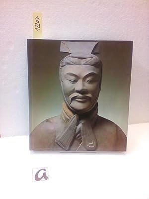 Image du vendeur pour Kunstschtze aus China. 5000 v. Chr. bis 900 n.Chr. Neue archologische Funde aus der Volksrepublik China. Ausstellungskatalog. mis en vente par AphorismA gGmbH