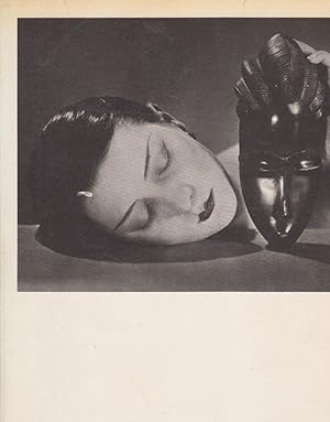 Bild des Verkufers fr Man Ray. Photographien Paris 1920-1934 zum Verkauf von Stefan Schuelke Fine Books