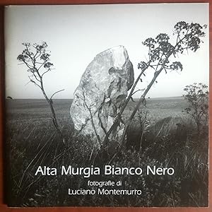 Image du vendeur pour Catalogo della mostra Alta Murgia Bianco Nero Luciano Montemurro 2006 - E12966 mis en vente par Studio bibliografico De Carlo