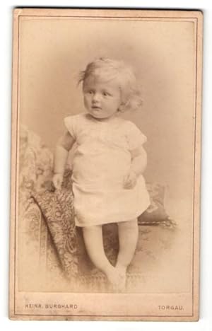 Immagine del venditore per Fotografie H. Burghard, Torgau, Portrait blondes Kleinkind venduto da Bartko-Reher