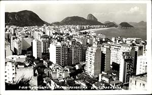 Bild des Verkufers fr Foto Ansichtskarte / Postkarte Rio de Janeiro Brasilien, Panorama de Copacabana zum Verkauf von akpool GmbH