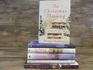 Immagine del venditore per Christmas Hope box set: (#1) The Christmas Shoes; (#2) The Christmas Blessing; (#3) The Christmas Hope (Christmas Hope) venduto da Archives Books inc.