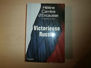 Imagen del vendedor de VICTORIEUSE RUSSIE a la venta por Le temps retrouv