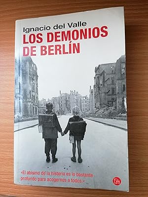 Image du vendeur pour LOS DEMONIOS DE BERLIN FG (FORMATO GRANDE) mis en vente par Libros Ramban