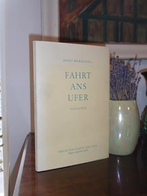 Imagen del vendedor de Fahrt ans Ufer. Gedichte. a la venta por Antiquariat Klabund Wien