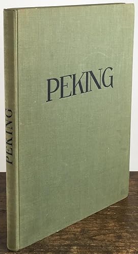 Seller image for Peking. Mit einem Geleitwort von Arthur Holitscher. (Bildunterschriften in deutscher, engl., franz., und spanischer Sprache). for sale by Antiquariat Heiner Henke