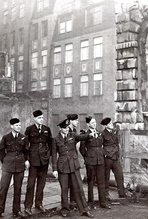 WWII Australian Brothers in bombed out London Cathcart of Mackay old Photo 1945