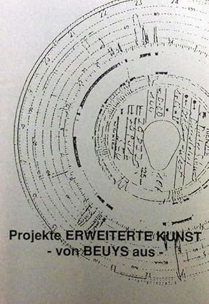 Bild des Verkufers fr Projekte ERWEITERTE KUNST - von BEUYS aus - . Drei Dokumentations-Stationen: 1982-1987 Joseph Beuys - 7000 Eichen; 1987 Omnibus fr Direkte Demokratie in Deutschland - Volksabstimmung - ; 1990 Unternehmen Wirtschaft und Kunst - erweitert. Broschre zur Ausstellung der AG KUNST und OMNIBUS FR DIREKTE DEMOKRATIE IN DEUTSCHLAND. Textzusammenstellung: Brigitte Krenkers. Lay-Out: Thomas Mayer. Herausgeber: Omnibus fr Direkte Demokratie in Deutschland gem. GmbH. zum Verkauf von Antiquariat Querido - Frank Hermann