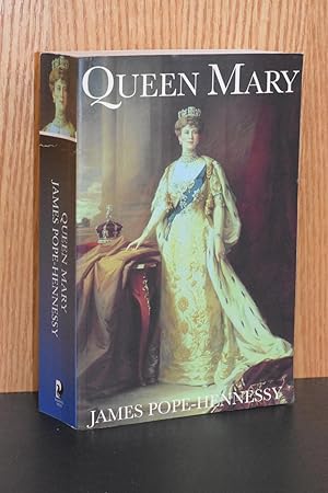 Imagen del vendedor de Queen Mary a la venta por Books by White/Walnut Valley Books