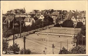 Ansichtskarte / Postkarte La Panne Westflandern, Tennisplätze, Blick über die Dächer der Stadt