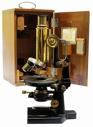 1890 - Impresionante microscopio de Carl Zeiss - Con condensador y diafragma