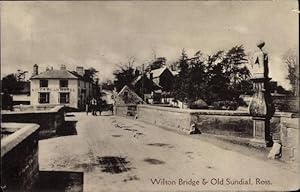 Seller image for Ansichtskarte / Postkarte Ross on Wye Herefordshire England, Wilton Bridge, Old Sundial for sale by akpool GmbH