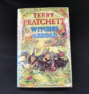 Bild des Verkäufers für Witches Abroad : zum Verkauf von Bradgate Rare Books