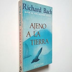 Seller image for Ajeno a la tierra for sale by MAUTALOS LIBRERA