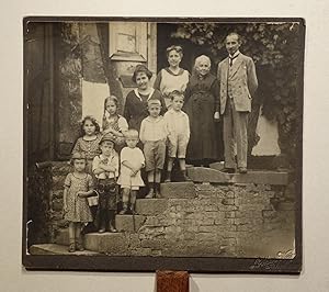 Imagen del vendedor de Zwei Photographien des Kinderheimes in Stornfels / Nidda. a la venta por Versandantiquariat Christine Laist