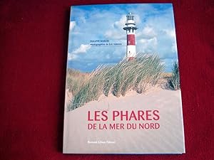 Image du vendeur pour LES PHARES DE LA MER DU NORD. : Les oublis de l'histoire Warzee, Philippe mis en vente par Bibliopuces