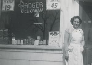 ANTIQUE BADGER ICE CREAM OF RACINE WI NEON SIGN MAPLE SYRUP COCA COLA OLD PHOTO