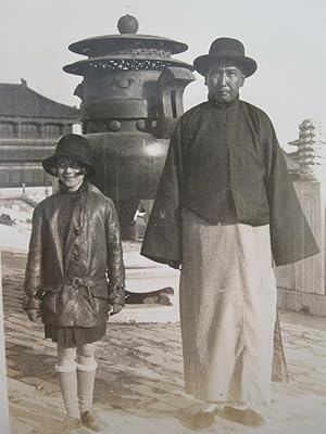 ANTIQUE 1920s PEKING CHINA AMERICAN FLAPPER GIRL SCULPTURE TEAPOT ARTIFACT PHOTO